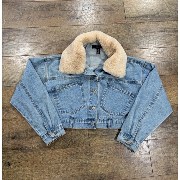 Forever 21 Jackets & Blazers - Forever 21 Denim Cropped Jacket Faux Fur Collar‎ Women's Small Y2k Streetwear